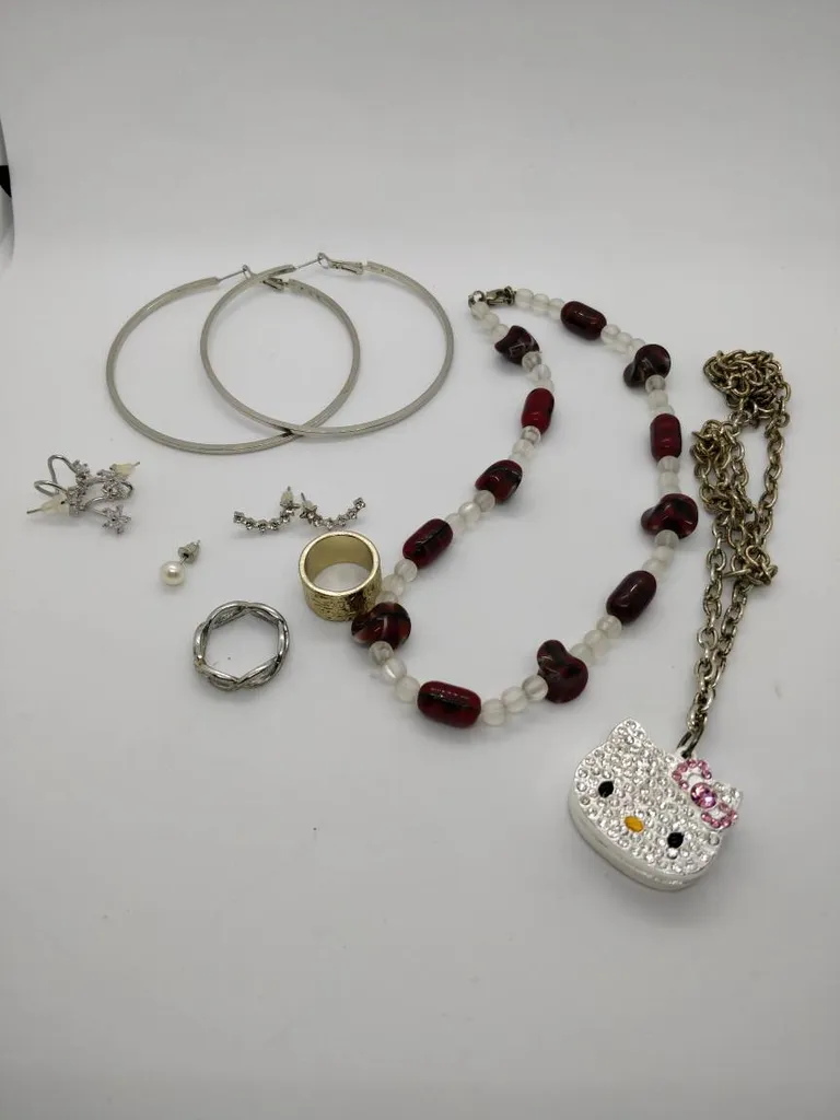 FREE: Jewellery photo 1