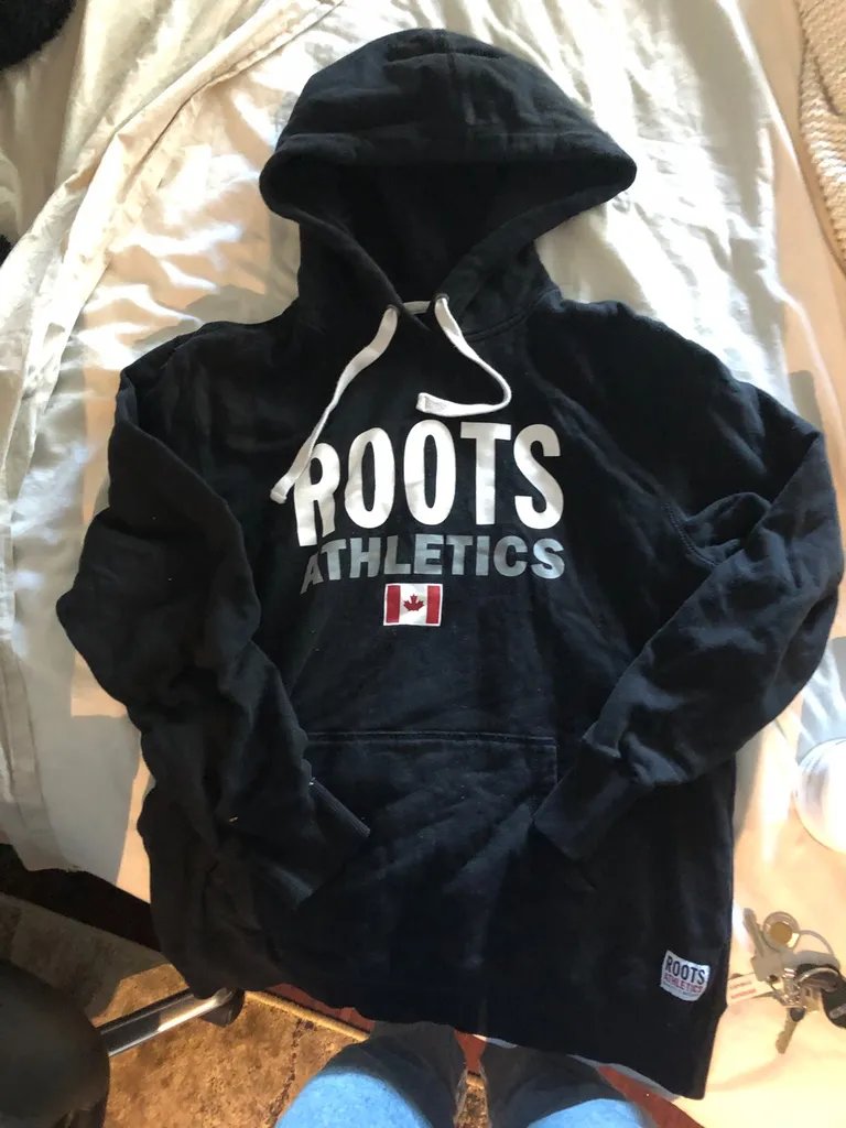 Women’s Roots Sweater photo 1