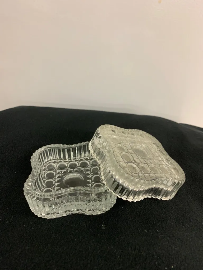 Decorative Glass Jewelry Box photo 1