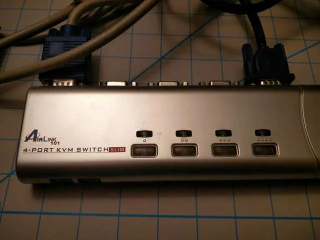 4 Port KVM (PS/2) Includes VGA Cable photo 1