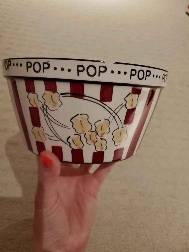 Free Ceramic Popcorn Bowl photo 1