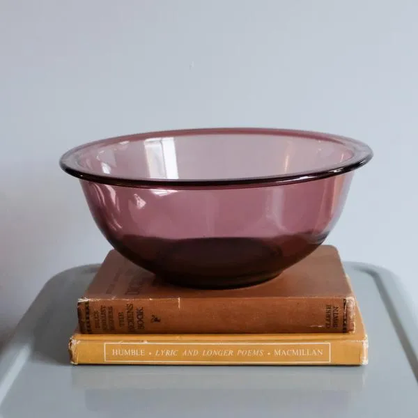 Vintage Pyrex Cranberry Mixing Bowl (1.5 L) photo 1