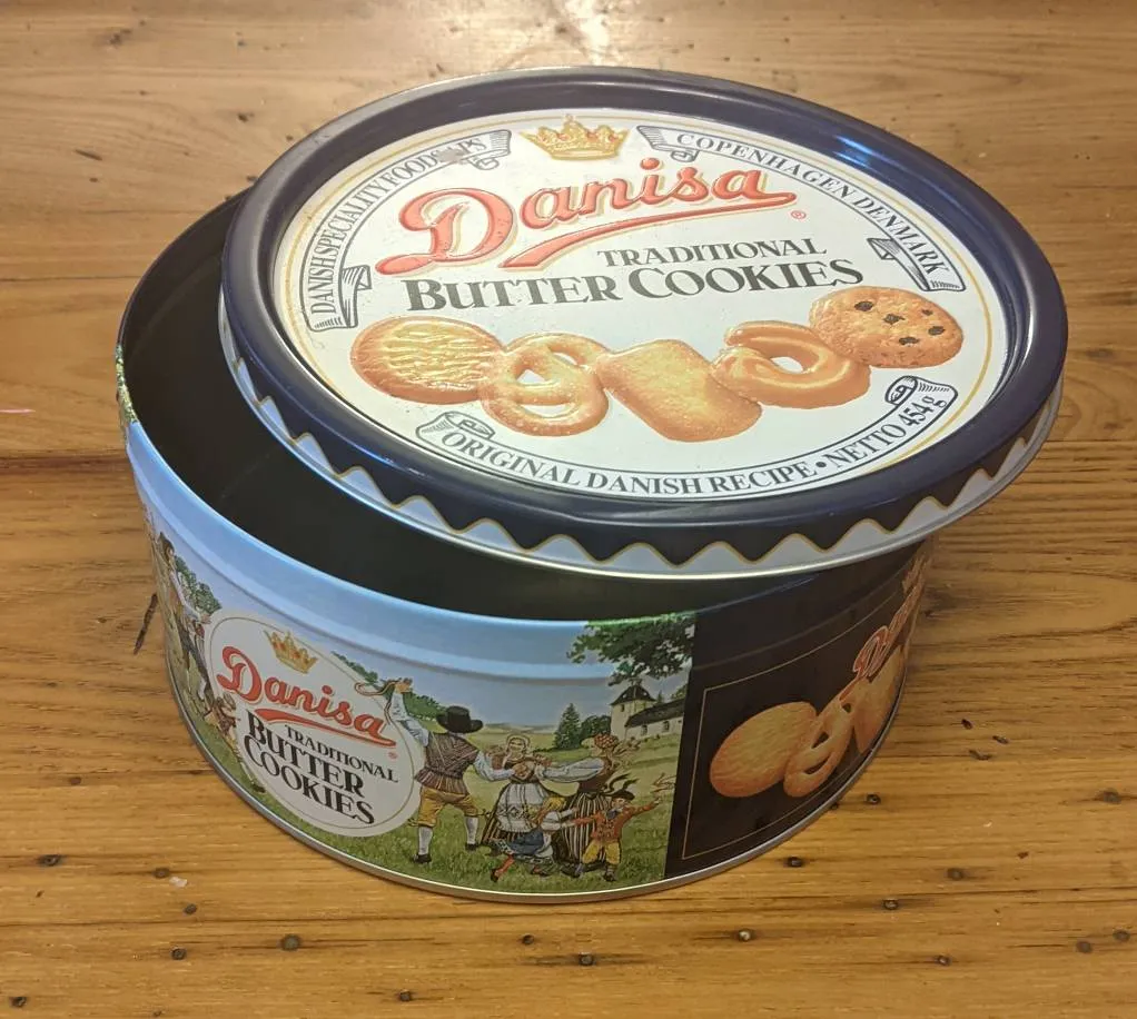 Empty Butter Cookie Tin photo 1