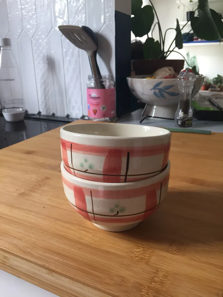 Cute ceramic bowls!🌸 photo 1