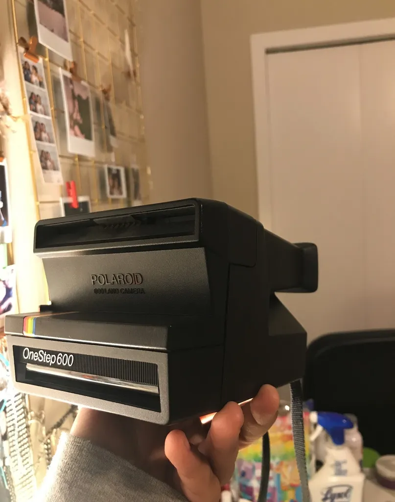 Polaroid OneStep 600 photo 1