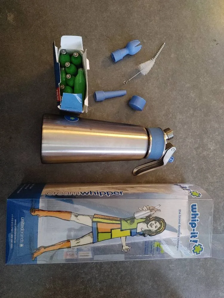 Whipping Cream Canister And 8 Chargers photo 1