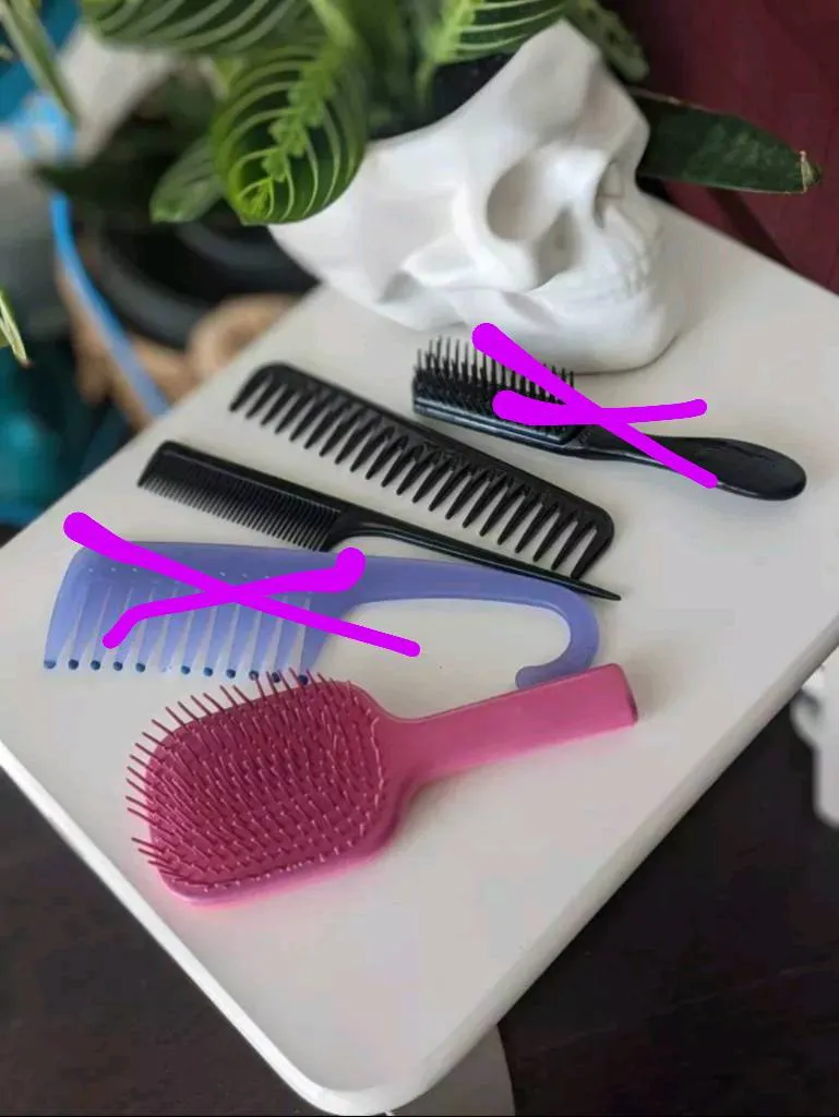 🆓Hair Tools: Brushes + Combs photo 1