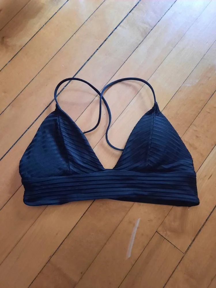 HnM Xs Black bathing Suit Top photo 1