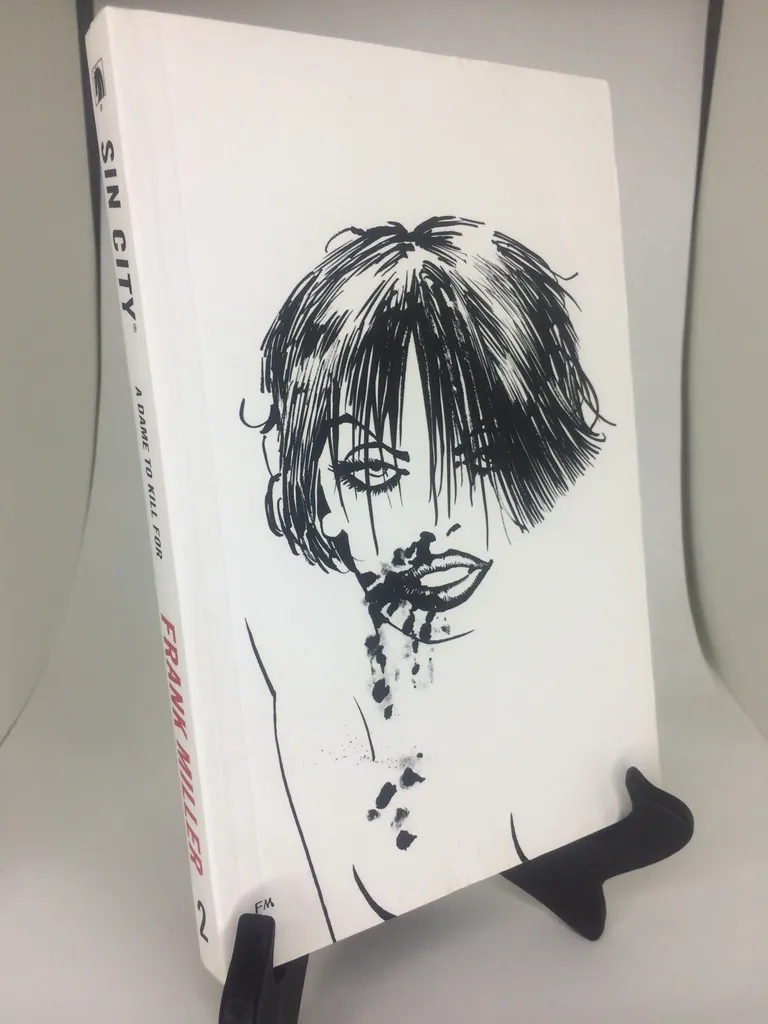 Sin City A Dame To Kill For Graphic Novel photo 1