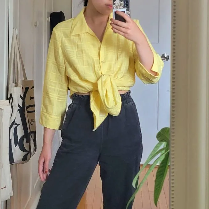 Lemon yellow blouse photo 1