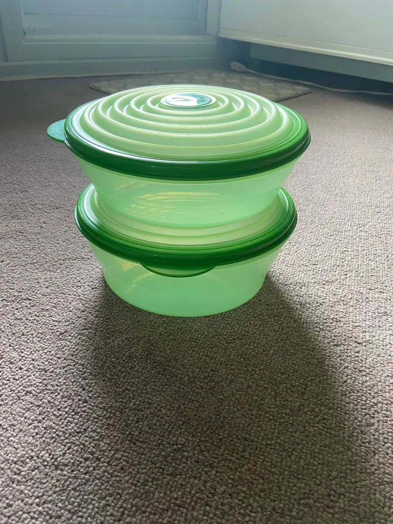 Tupperware photo 1