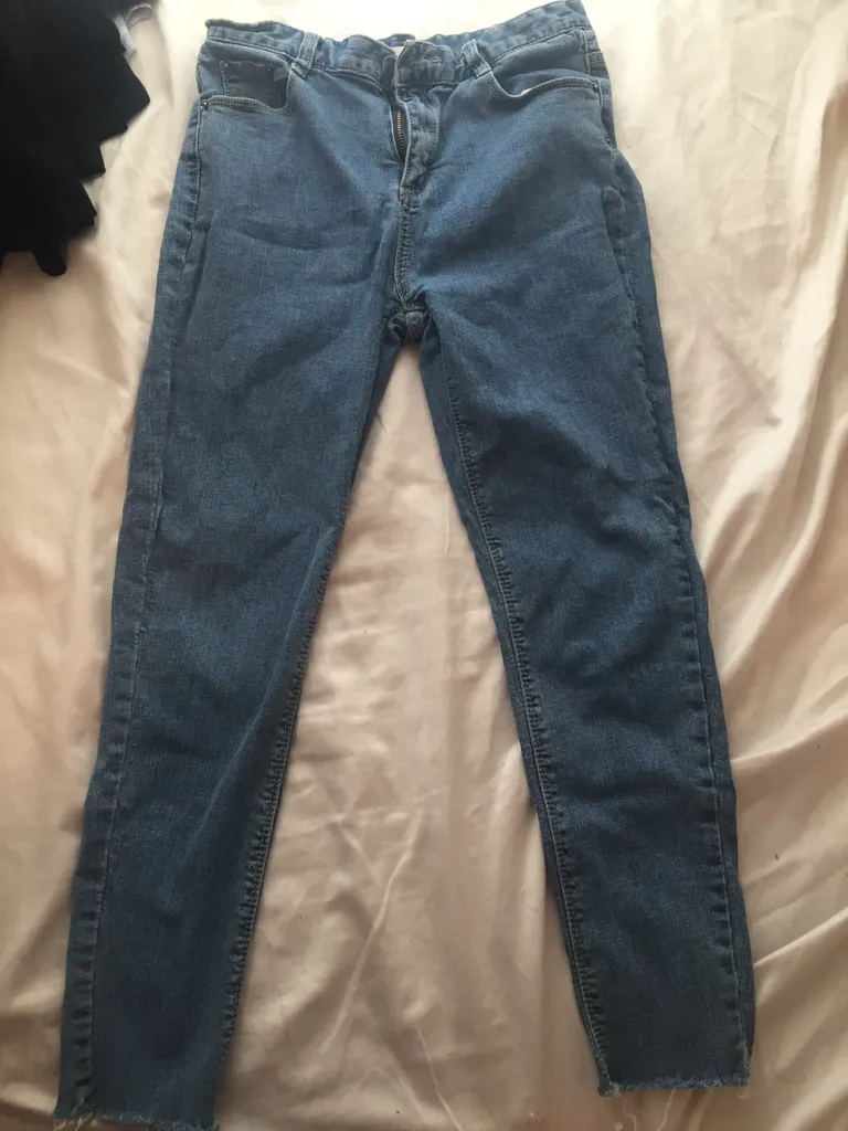 Blue skinny jeans photo 1