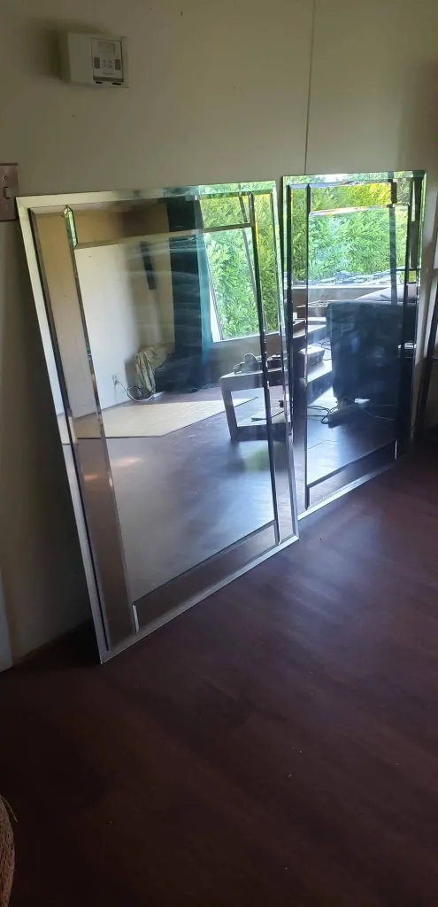 2 Glass Mirrors photo 1