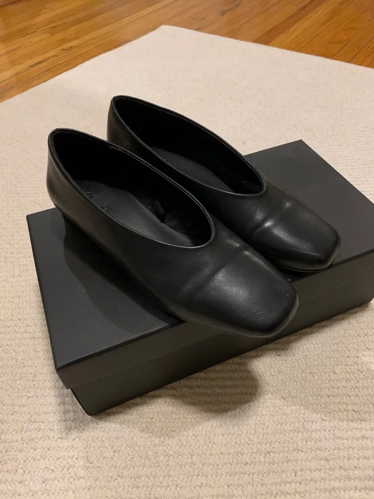 Oak & Fort shoes - Size 5 photo 1