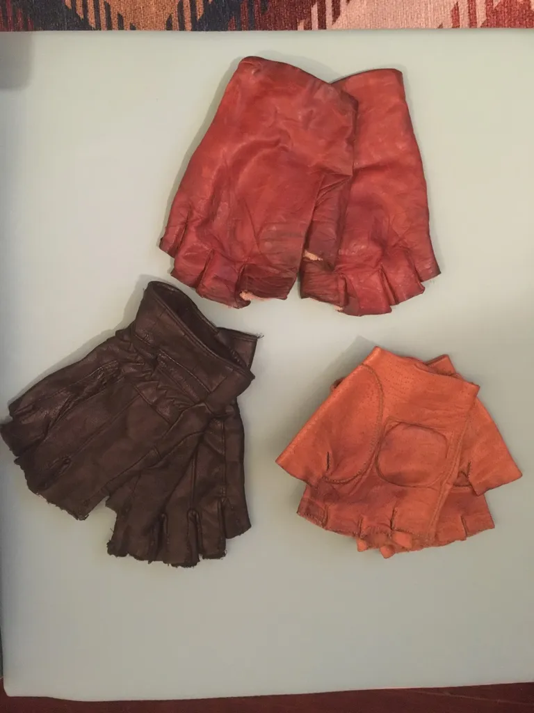 Free! Fingerless Leather Gloves photo 1