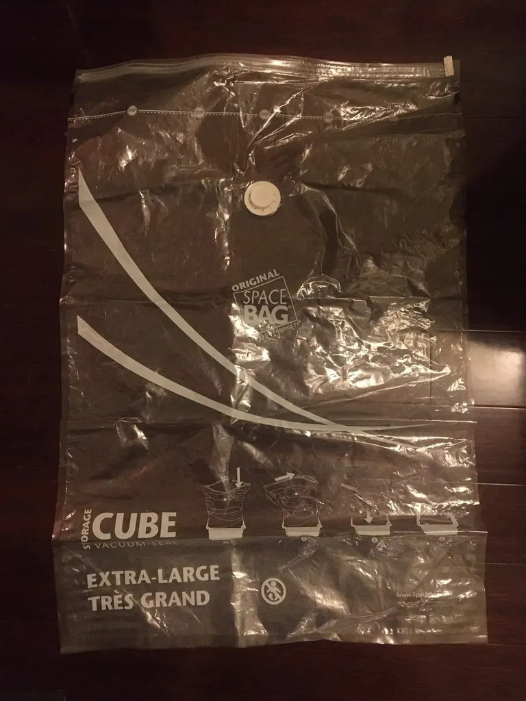 Vacuum Space Bag CUBE Extra Large. Used Once photo 1