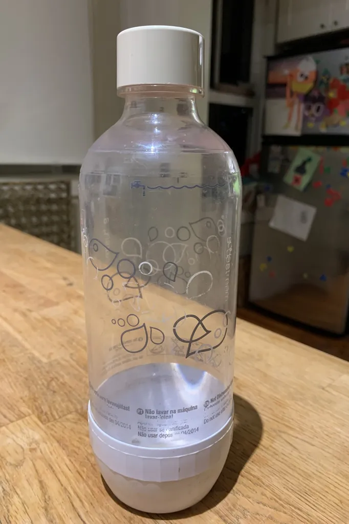 Sodastream bottle photo 1