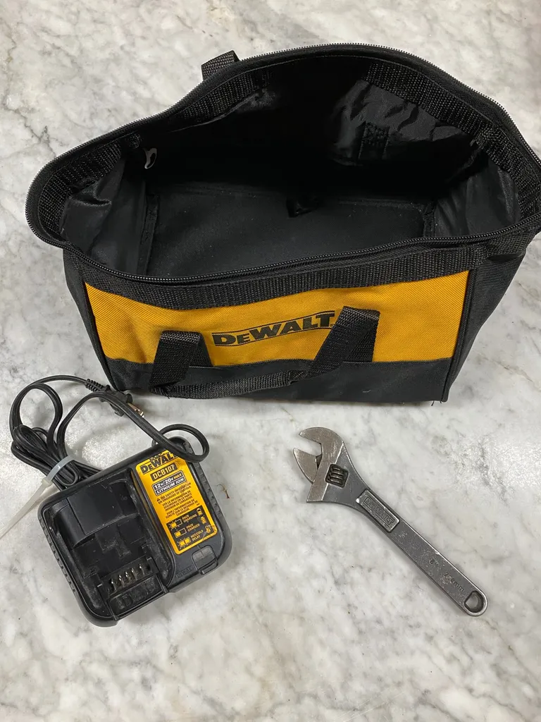 Dewalt bag /Charger /wrench photo 1