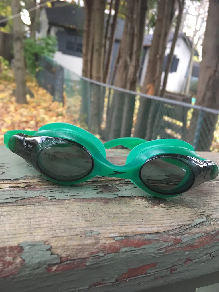 Child’s Goggles photo 1