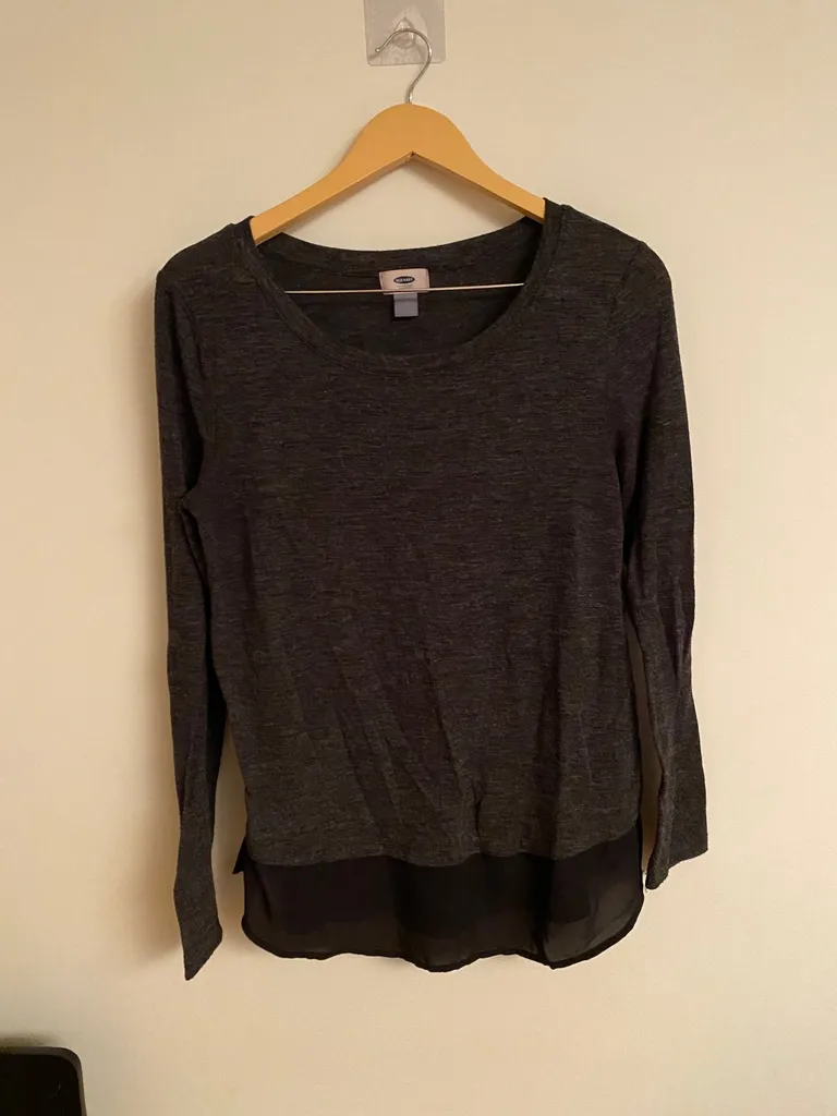 Old Navy Top photo 1