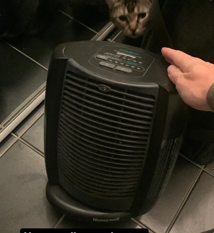 Honeywell Space Heater. photo 1