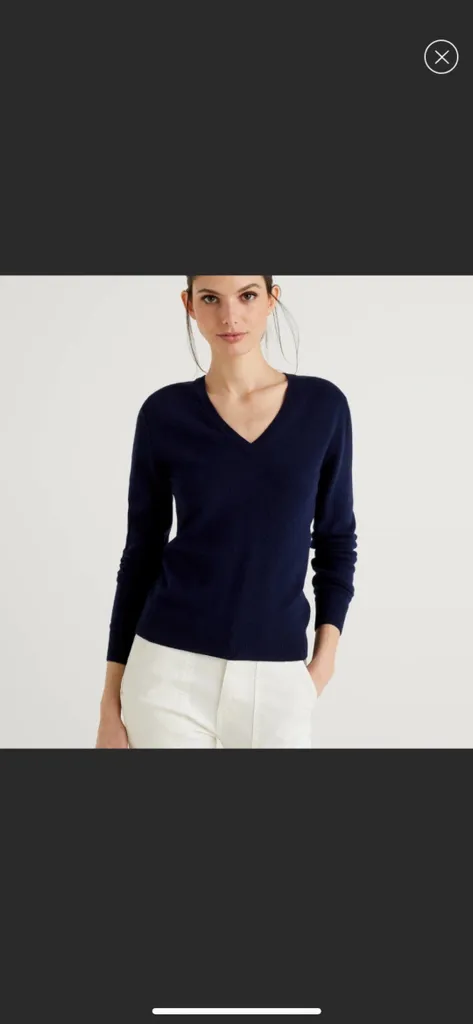 Banana Republic 100% Merino Wool V-Neck photo 1