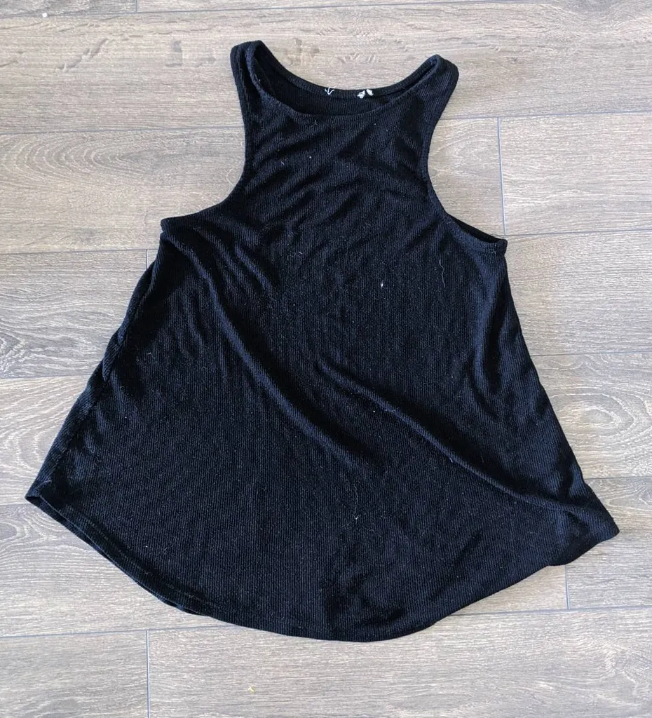 Black Tank photo 1