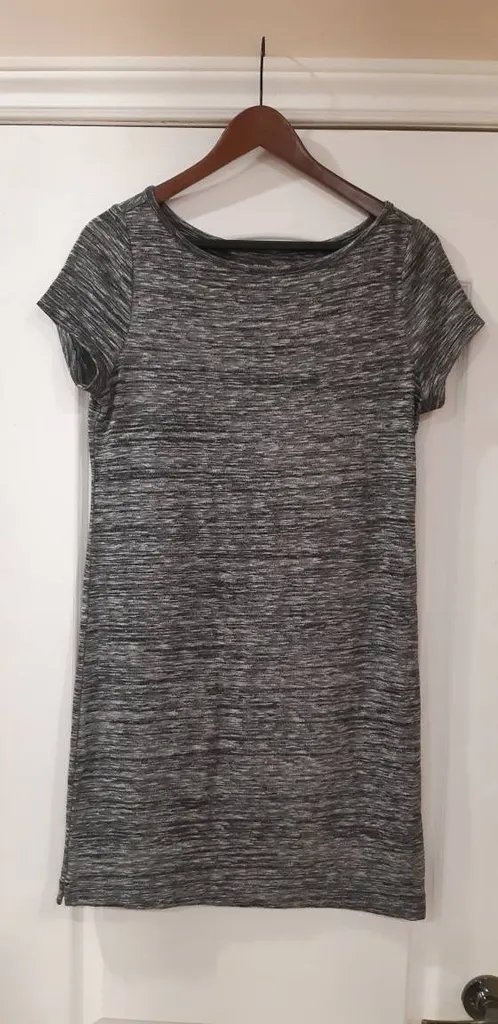 Casual dress photo 1