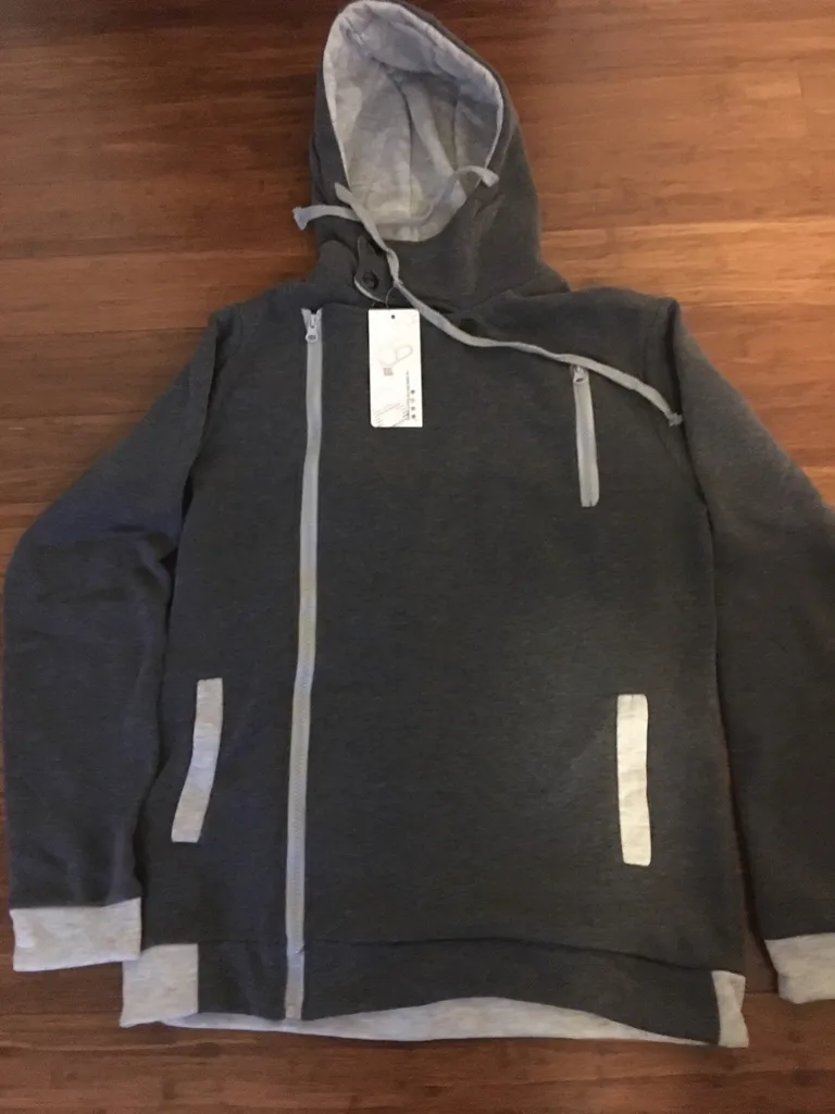Grey sports hoodie photo 1