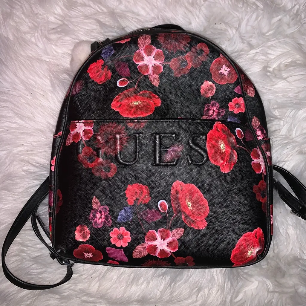 Guess Backpack photo 1