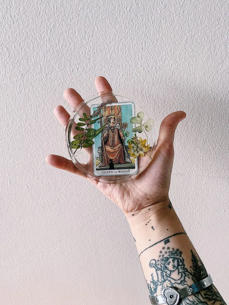 Queen Of Wands Altar Tray 👑 photo 1
