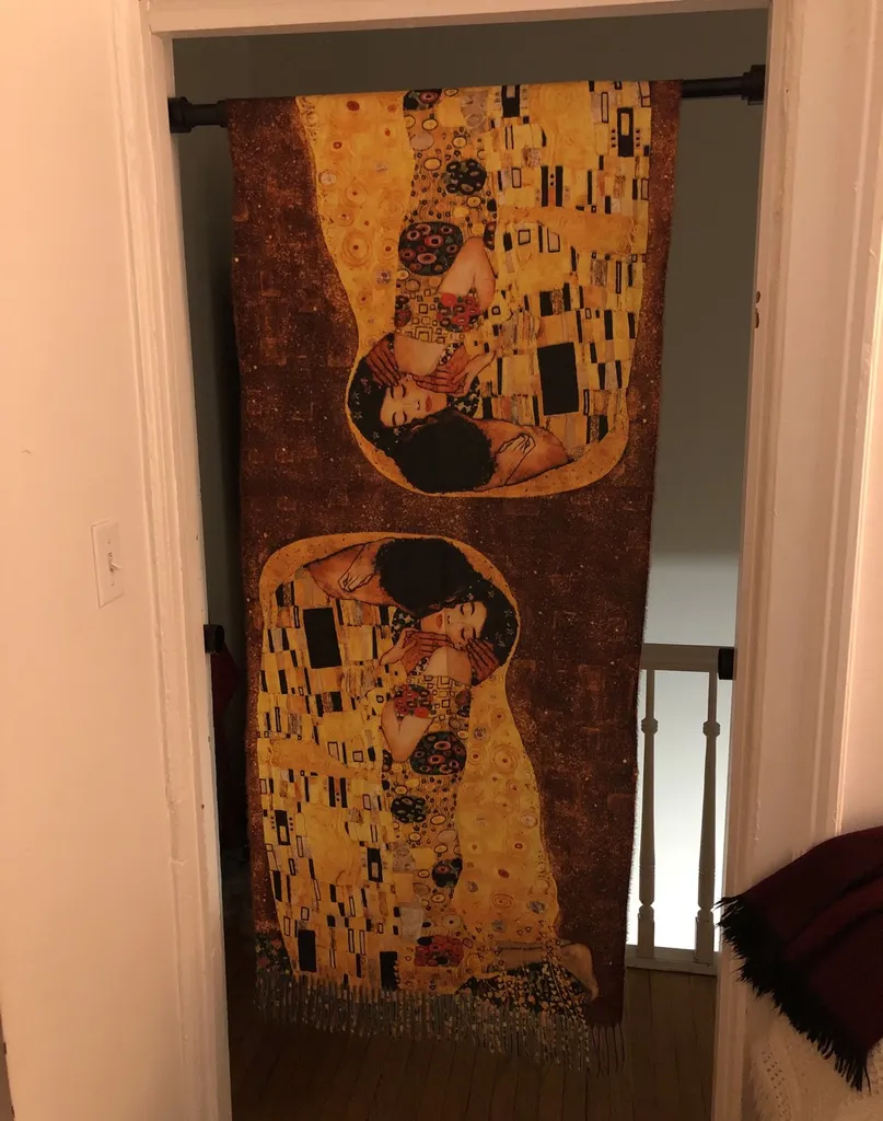 Klimt “the Kiss” Scarf photo 1