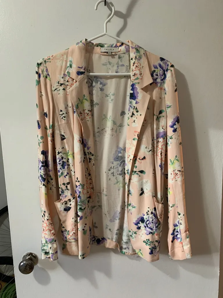 Aritzia/ Talula floral blazer photo 1
