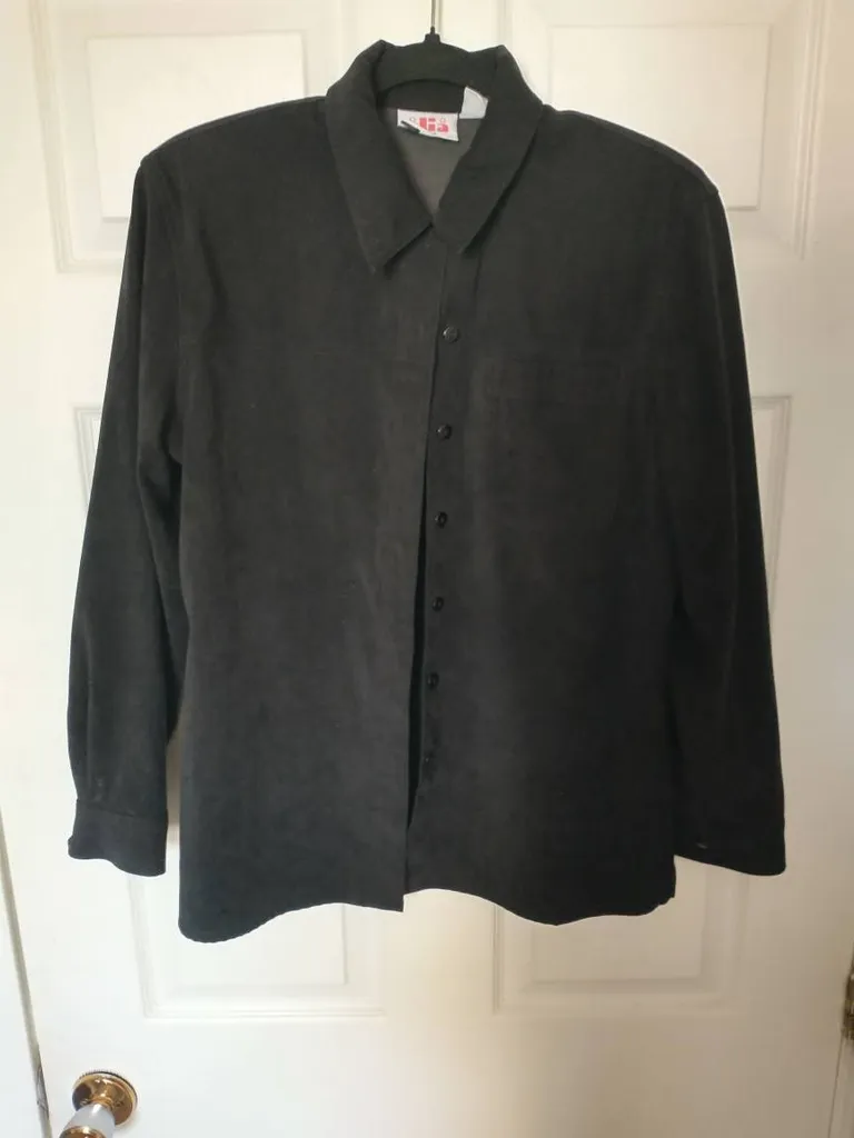 Vintage black button-up photo 1