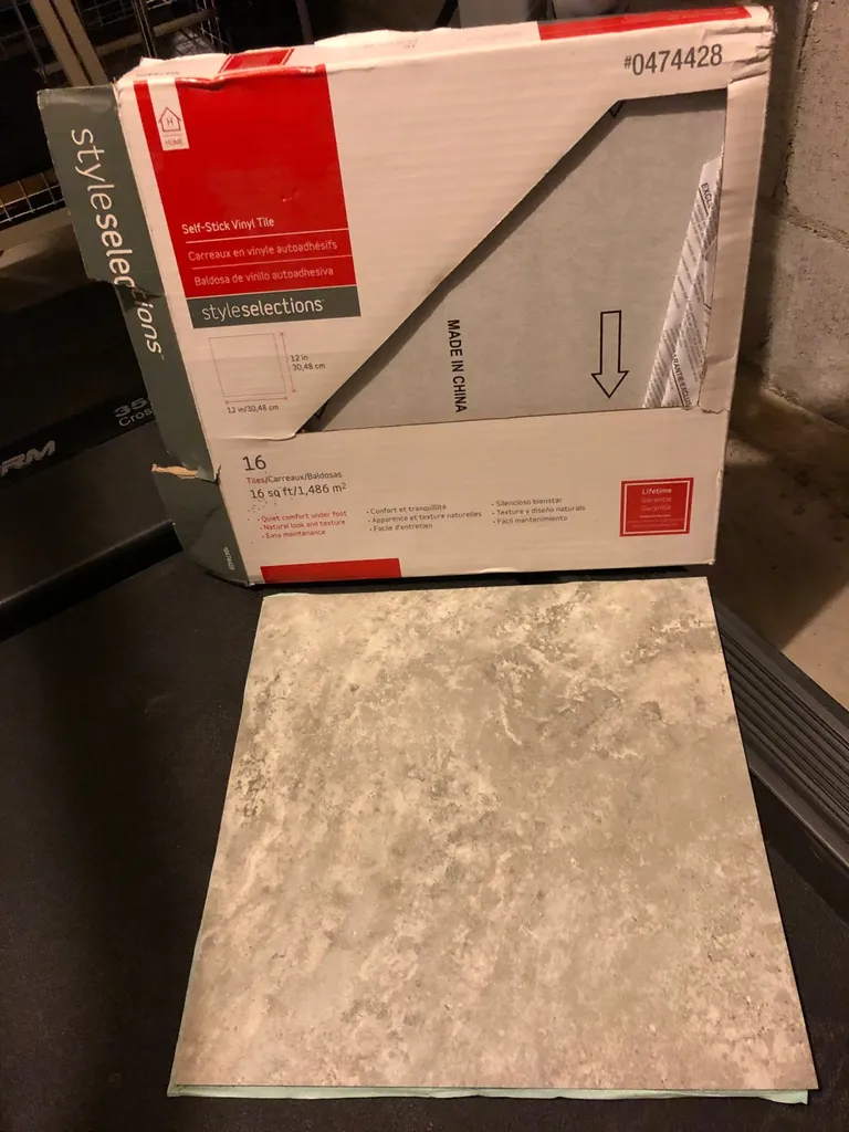 Box Of Self-stick Vinyl Tiles photo 1