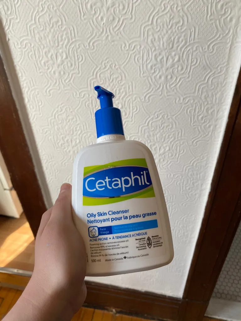 cetaphil oily skin cleanser photo 1