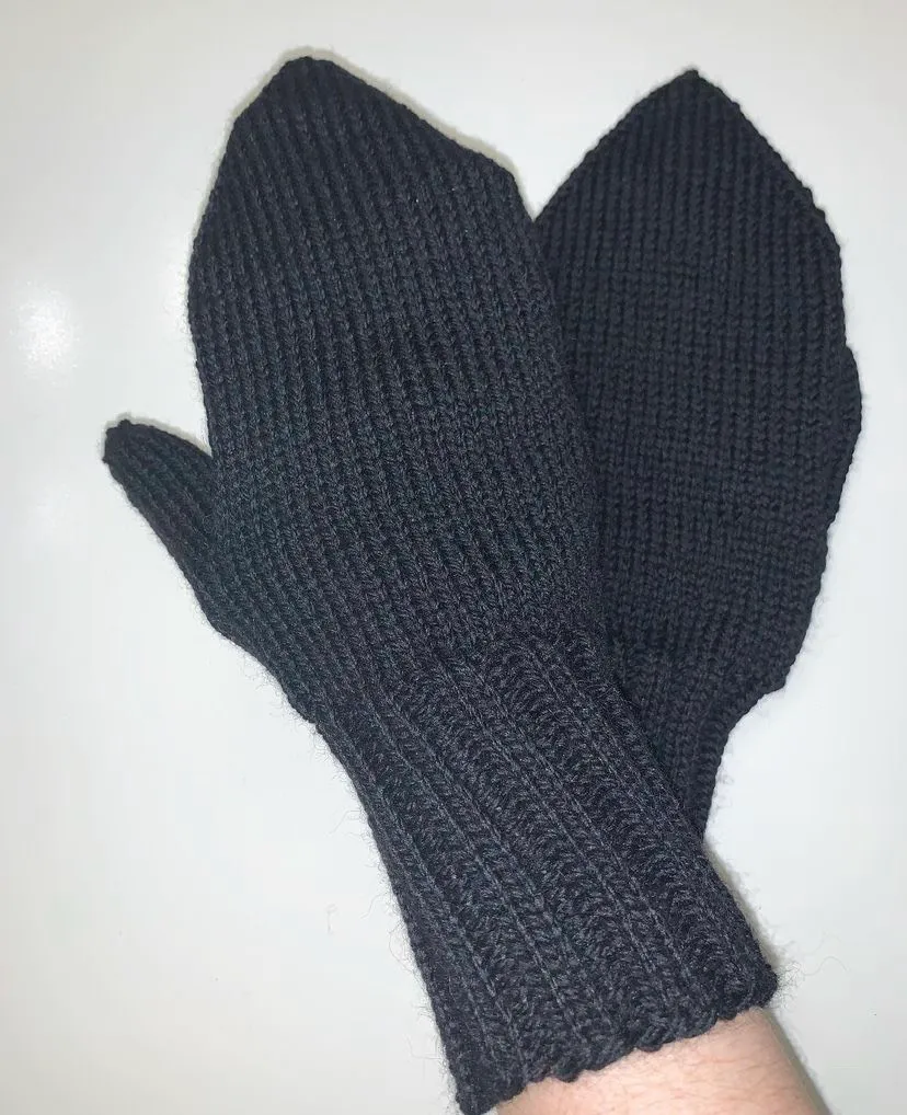 Merino wool mittens photo 1