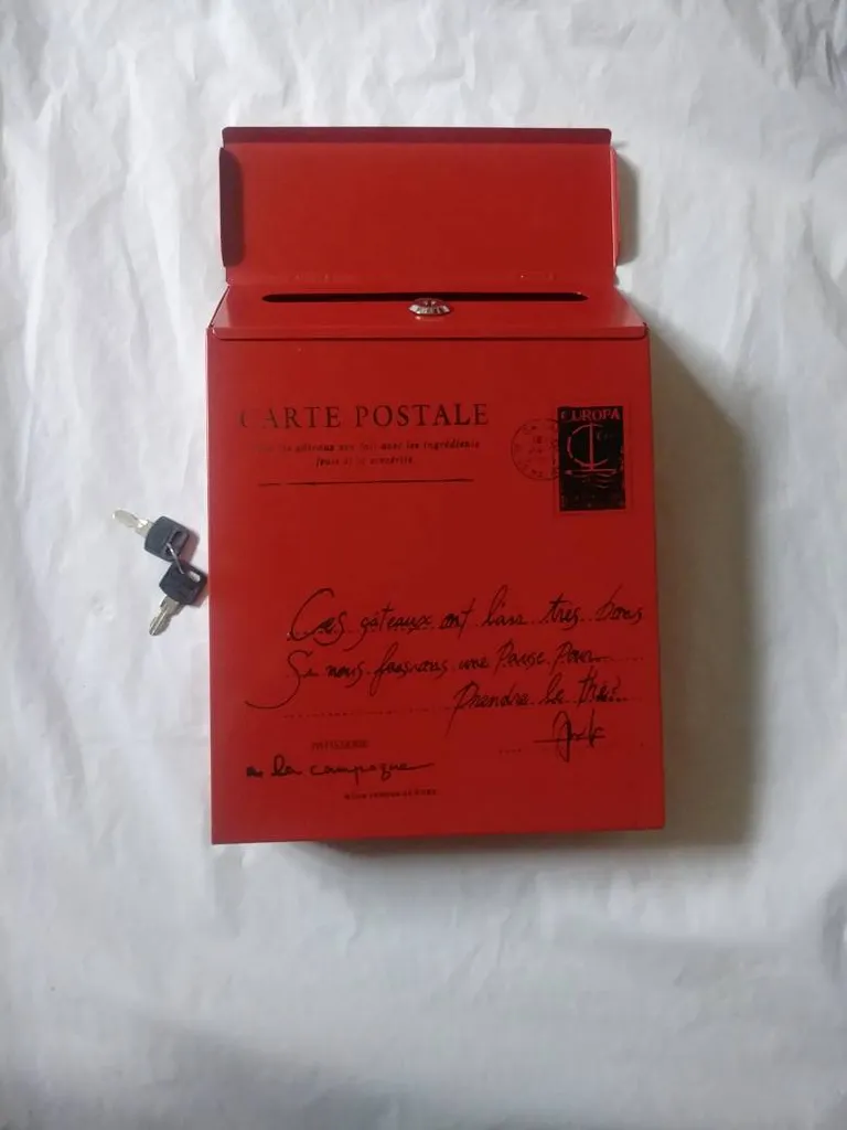 Retro Mailbox photo 1