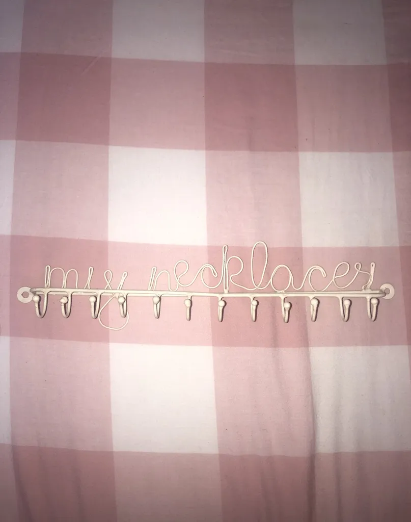 Necklace/jewelry Holder photo 1