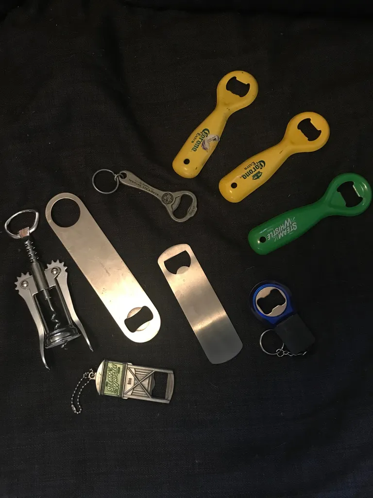 Various Bottle Openers + 1 Wine Opener photo 1