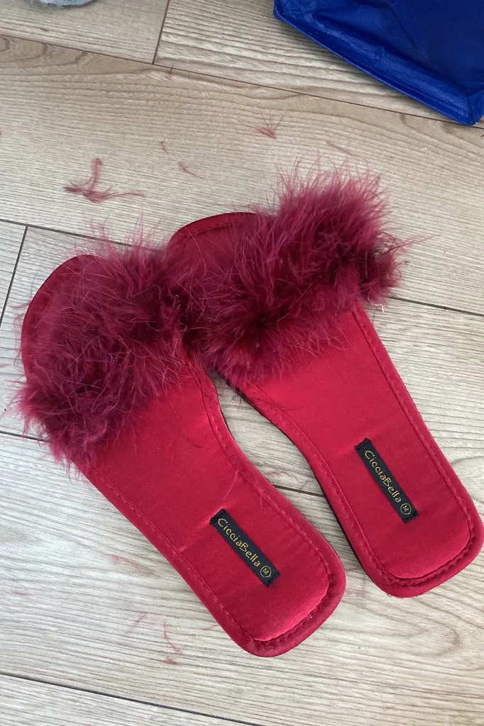 Fluffy Feather Pink Slippers photo 1