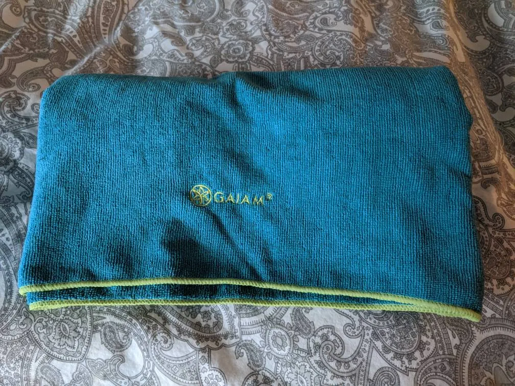 Gaiam Yoga Towel photo 1
