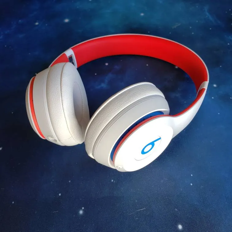 Beats Solo 3 By Dre Wireless Bluetooth photo 1