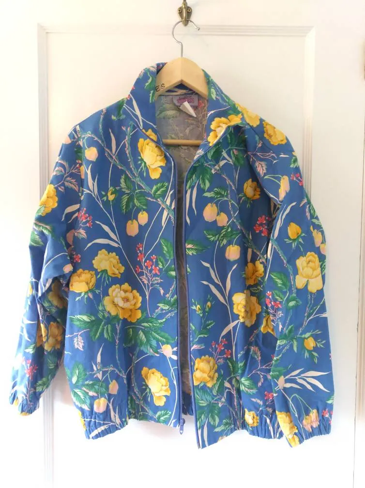 beautiful vintage light jacket photo 1