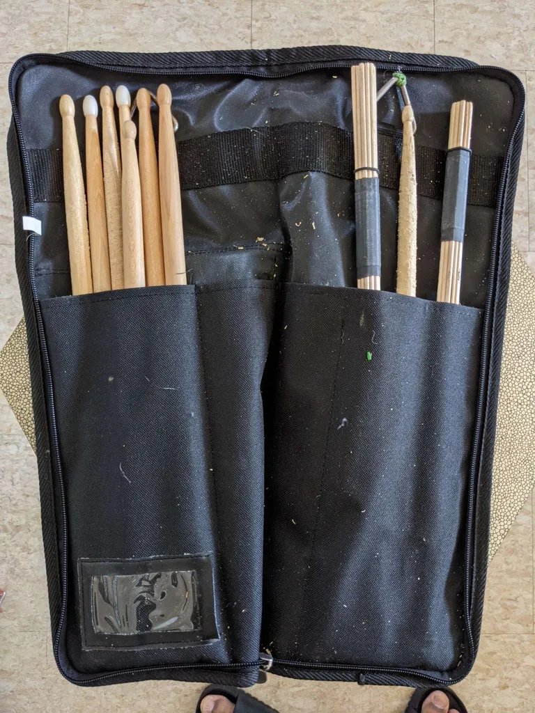 drum stick bag with various sticks photo 1