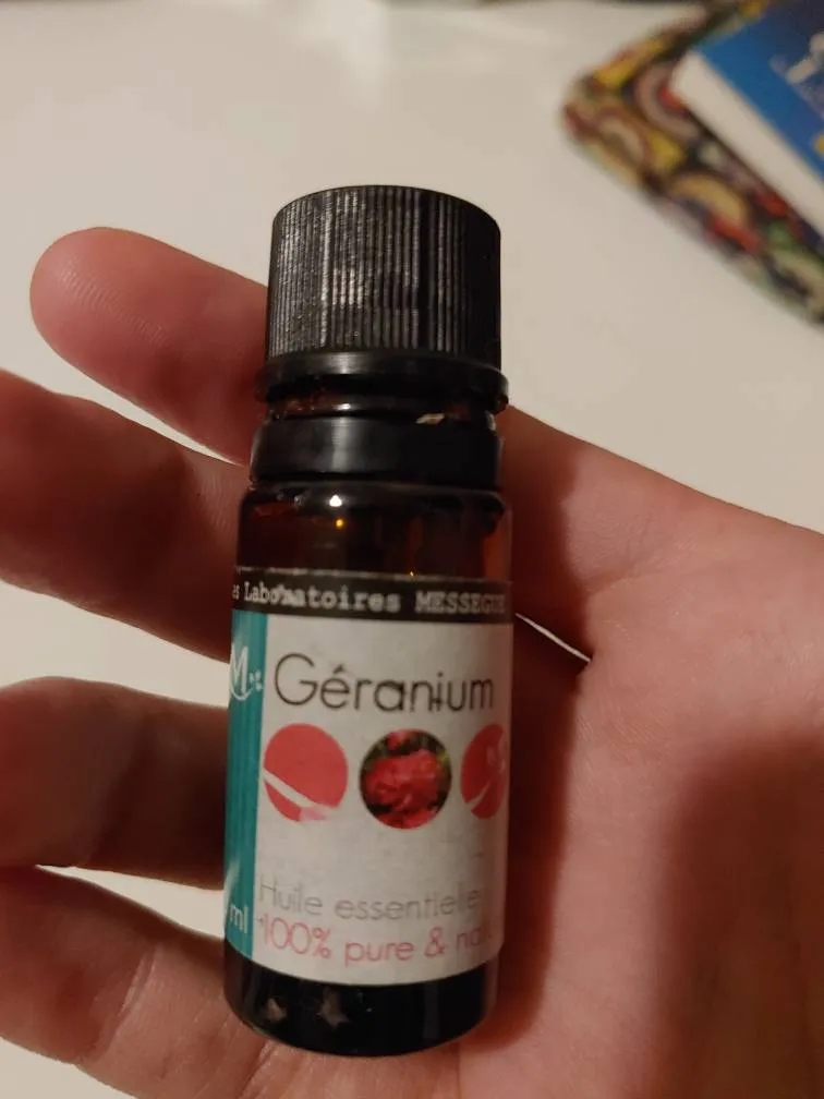 Geranium Essential Oil photo 1