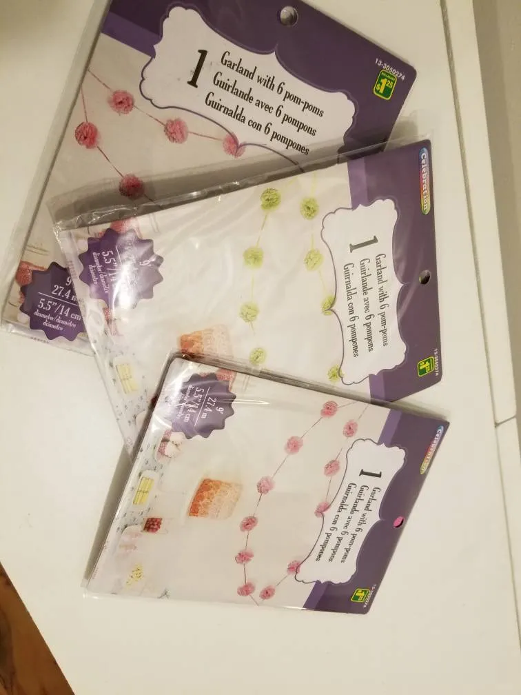 6 Pom Pom Garland photo 1