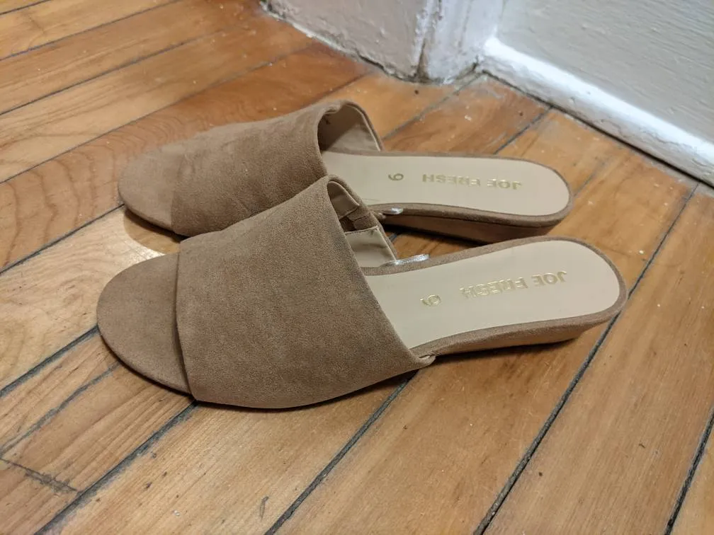 Beige Mules/Sandals photo 1