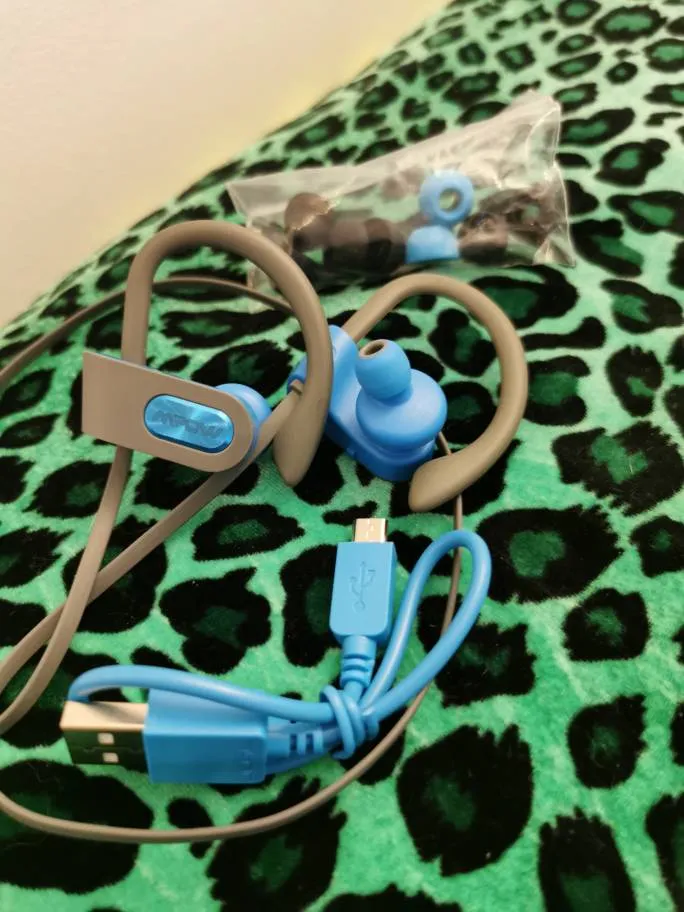 Wireless Earbuds photo 1