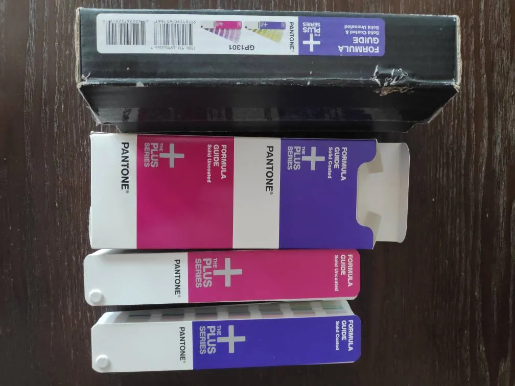 Pantone Formula Guide photo 1